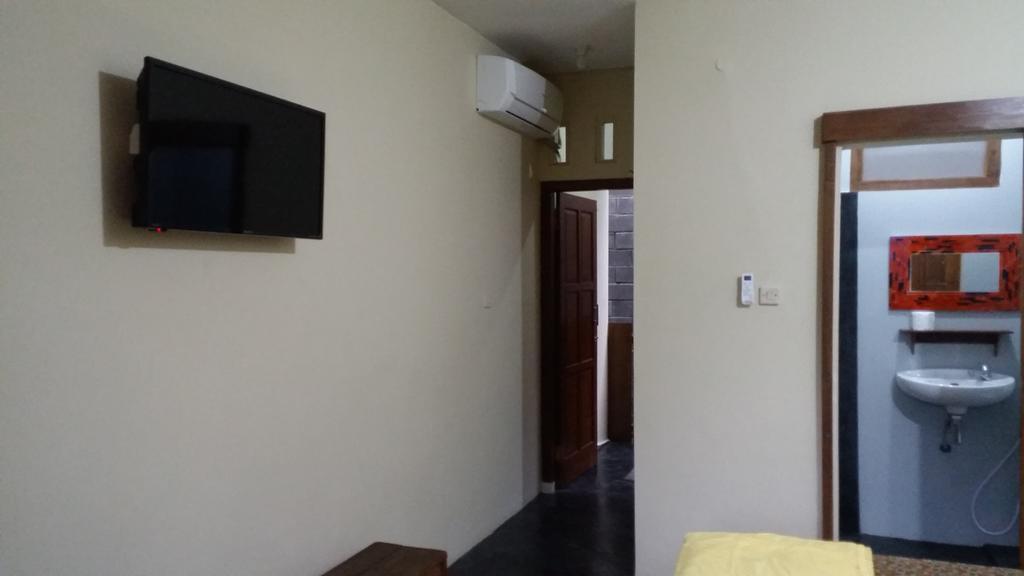 Ndalem Mj Homestay Yogyakarta Exterior foto