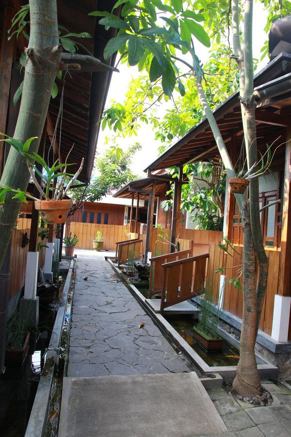 Ndalem Mj Homestay Yogyakarta Exterior foto